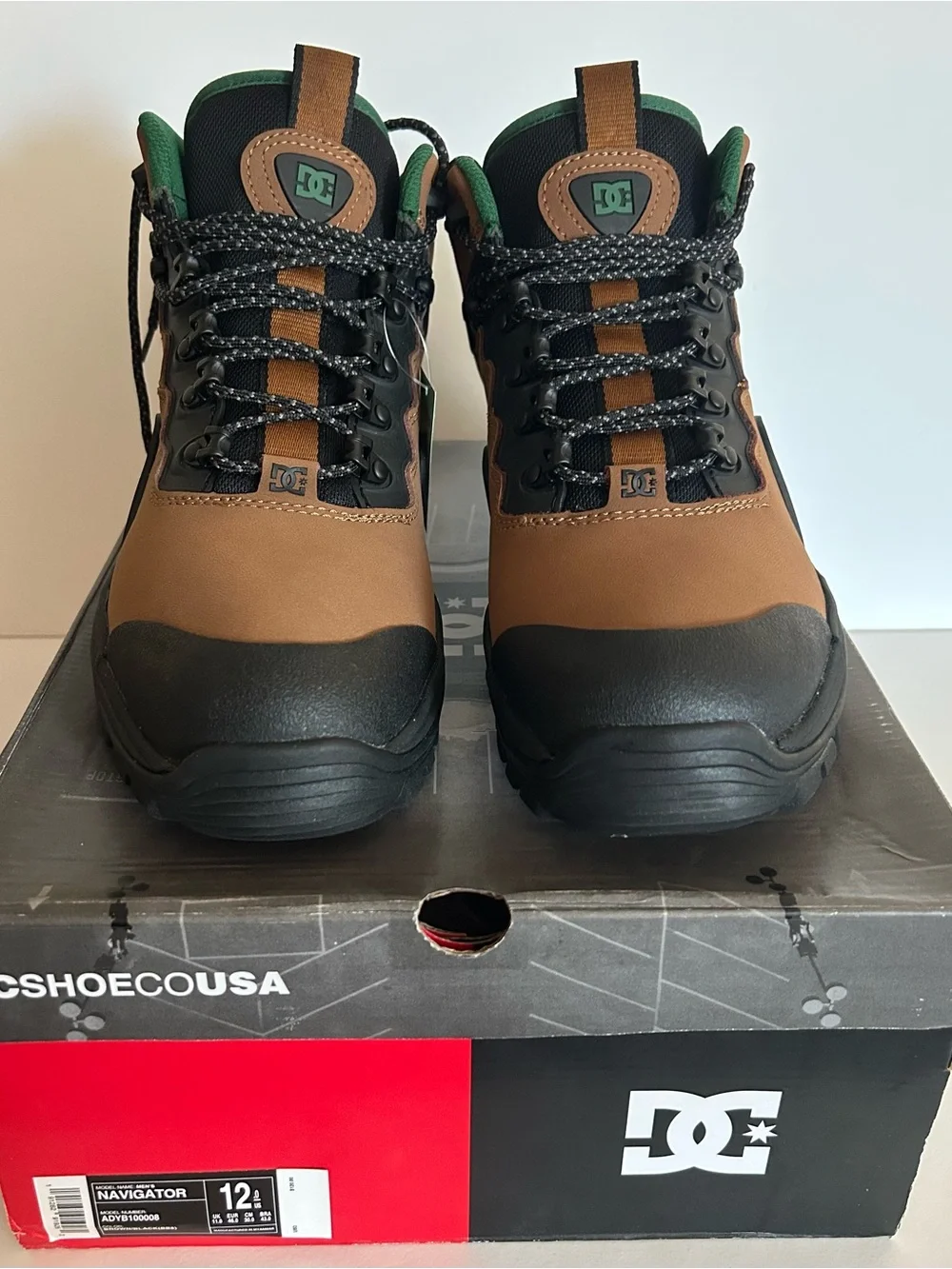 DC Navigator Men's Brown and Black Outdoor Boots